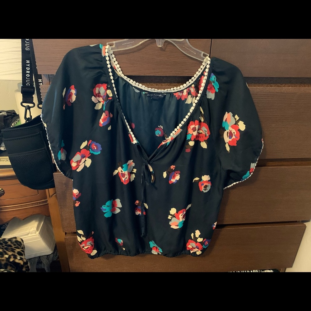 American Eagle Floral Top
